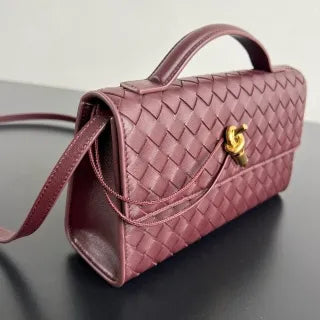 Women's BV Andiamo Leather 9.4 in Crossbody Bag 578001020