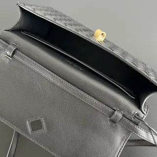 Women's BV Andiamo Leather 9.4 in Crossbody Bag 578001020