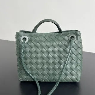 Women's BV Andiamo Leather 9.8 in Shoulder Bag 743568