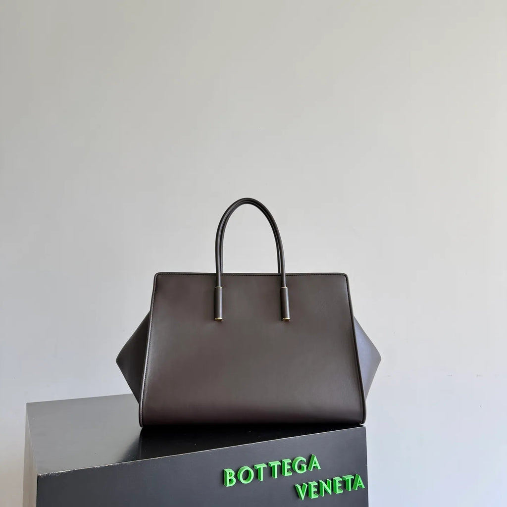 Women's BV BarBara All-Leather 14.6 in Tote Bag 868327 282518