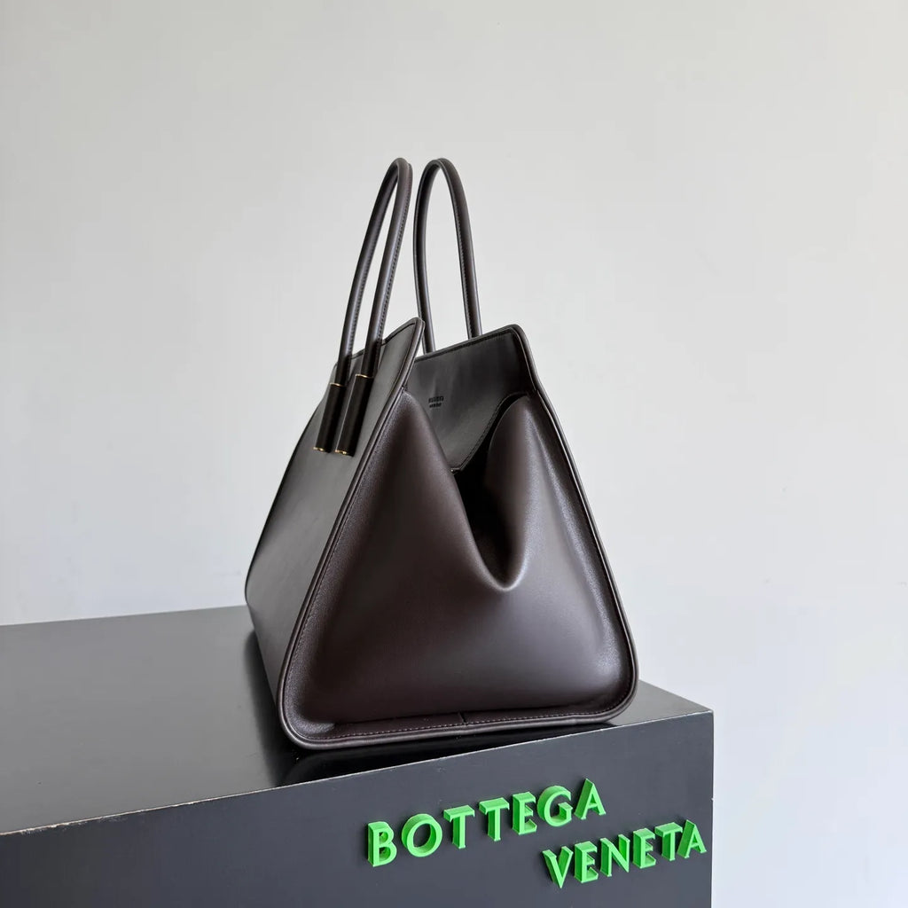 Women's BV BarBara All-Leather 14.6 in Tote Bag 868327 282518