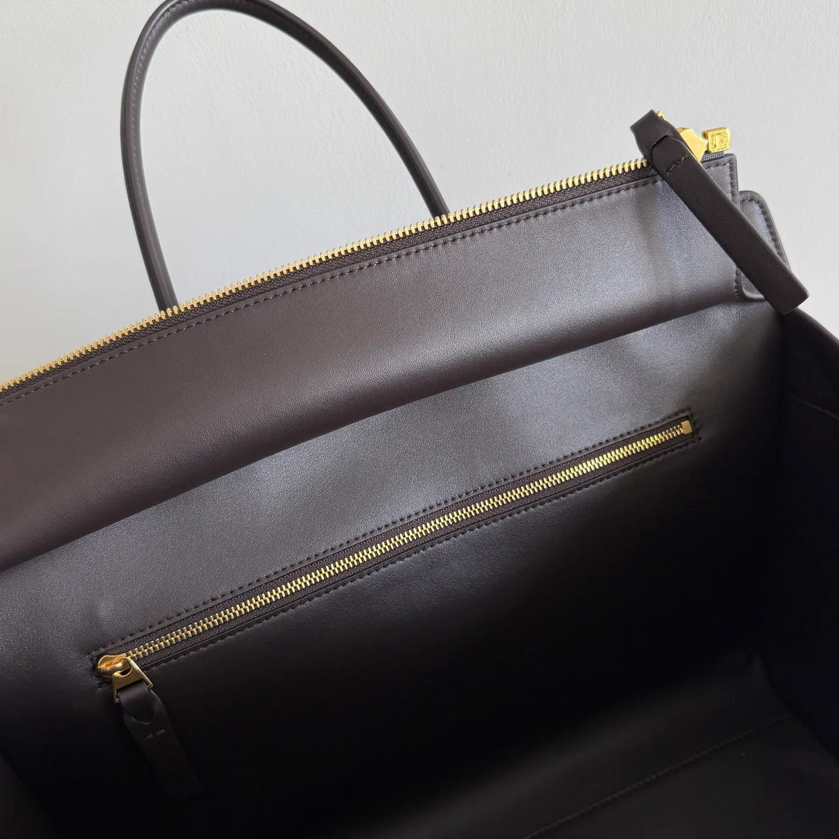 Women's BV BarBara All-Leather 14.6 in Tote Bag 868327 282518