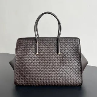 Women's BV Barbara Lambskin 14.6 in Tote Bag 868327