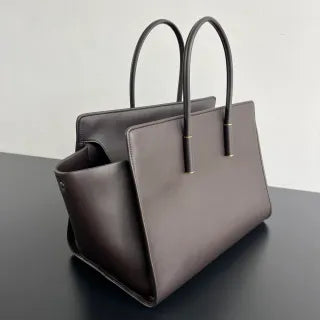Women's BV Barbara Lambskin 14.6 in Tote Bag 868327