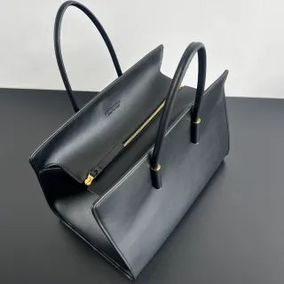 Women's BV Barbara Lambskin 14.6 in Tote Bag 868327