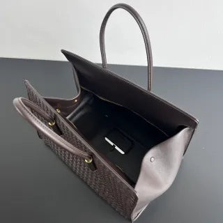 Women's BV Barbara Lambskin 14.6 in Tote Bag 868327