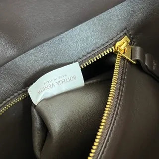 Women's BV Barbara Lambskin 14.6 in Tote Bag 868327