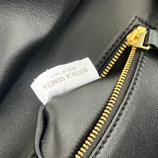 Women's BV Barbara Leather 14.6 in Tote Bag 868327