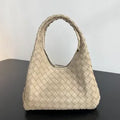 Women's BV Campana Lambskin 11 in Shoulder Bag 854248