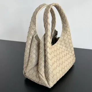 Women's BV Campana Lambskin 11 in Shoulder Bag 854248