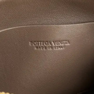 Women's BV Concert Pouch Leather 7.3 in Crossbody Bag 794258