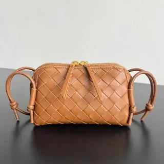 Women's BV Concert Pouch Leather 7.3 in Shoulder Bag 794258