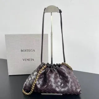 Women's BV Dustbag Leather 13 in Shoulder Bag 844626