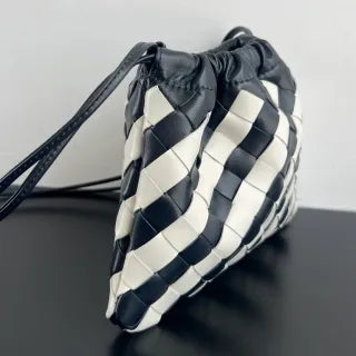 Women's BV Dustbag Leather 8.3 in Shoulder Bag 816987