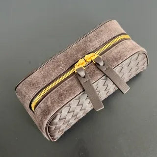 Women's BV Leather 7.9 in Toiletry Bag 876510