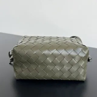 Women's BV Loop 7.5 in Crossbody Bag 796615