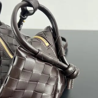 Women's BV Loop 7.5 in Shoulder Bag 796615