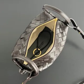 Women's BV Loop 7.5 in Shoulder Bag 796615