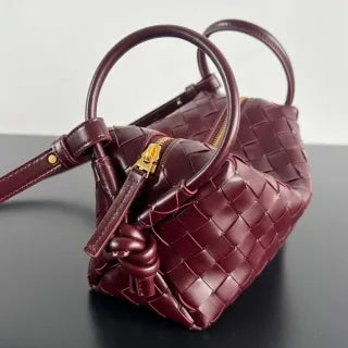 Women's BV Loop Leather 7.5 in Shoulder Bag 796615