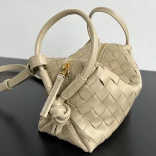 Women's BV Loop Leather 7.5 in Shoulder Bag 796615