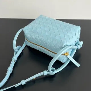 Women's BV Loop Leather 7.5 in Shoulder Bag 796615