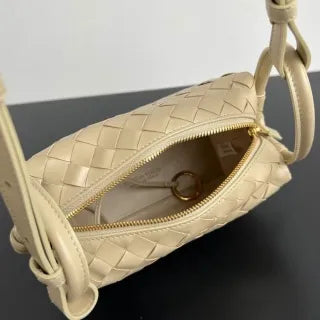 Women's BV Loop Leather 7.5 in Shoulder Bag 796615