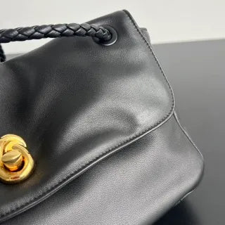 Women's BV Madison Leather 10.6 in Shoulder Bag 836296