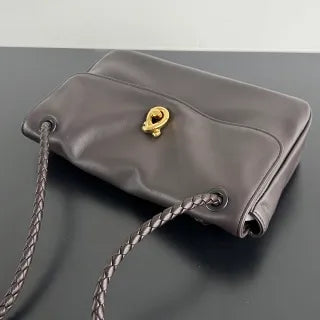 Women's BV Madison Leather 10.6 in Shoulder Bag 836296