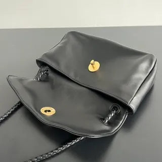 Women's BV Madison Leather 10.6 in Shoulder Bag 836296