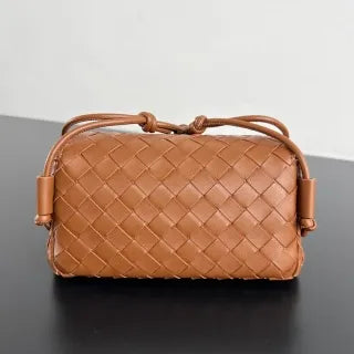 Women's BV Notturno Lambskin 8.3 in Crossbody Bag 843893