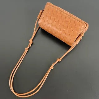 Women's BV Notturno Lambskin 8.3 in Crossbody Bag 843893