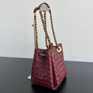 Women's BV Parachute Lambskin 8.3 in Shoulder Bag 817175