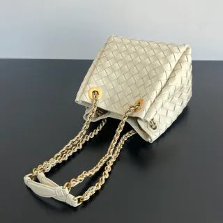 Women's BV Parachute Lambskin 8.3 in Shoulder Bag 817175