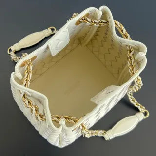 Women's BV Parachute Lambskin 8.3 in Shoulder Bag 817175