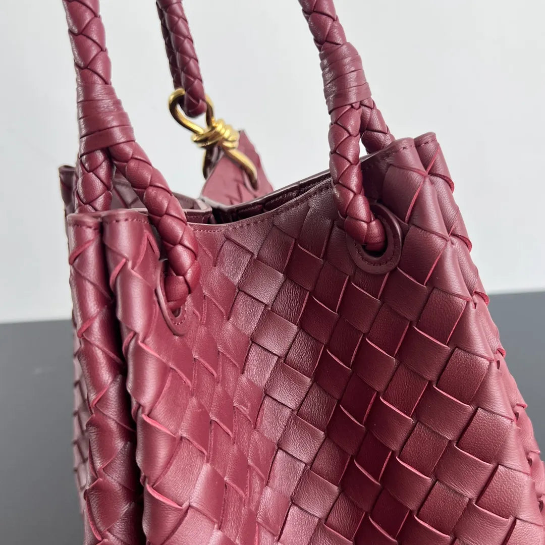 Women's BV Parachute Leather 11.8 in Shoulder Bag 796571