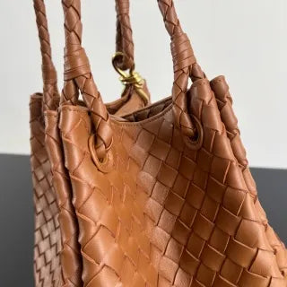 Women's BV Parachute Leather 11.8 in Shoulder Bag 796571