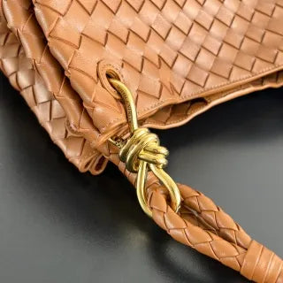 Women's BV Parachute Leather 11.8 in Shoulder Bag 796571