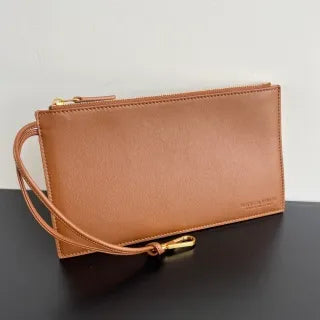 Women's BV Parachute Leather 11.8 in Shoulder Bag 796571