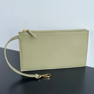 Women's BV Parachute Leather 11.8 in Shoulder Bag 796571