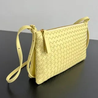 Women's BV Piccolo Lambskin 9.6 in Crossbody Bag 876625