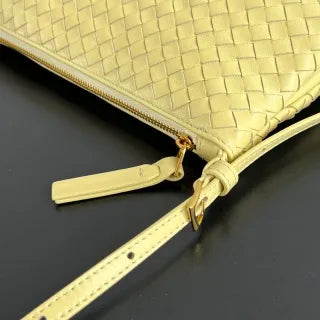 Women's BV Piccolo Lambskin 9.6 in Crossbody Bag 876625