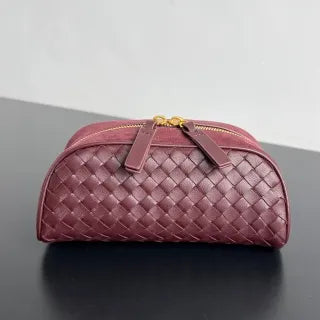 Women's BV Small Intrecciato Leather 7.9 in Clutch Bag 876510