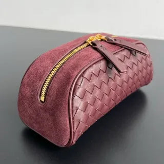 Women's BV Small Intrecciato Leather 7.9 in Clutch Bag 876510