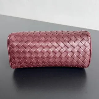 Women's BV Small Intrecciato Leather 7.9 in Clutch Bag 876510