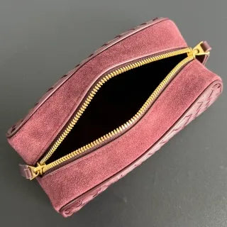 Women's BV Small Intrecciato Leather 7.9 in Clutch Bag 876510