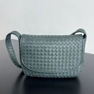 Women's BV Veneto Leather 10.2 in Crossbody Bag 843836