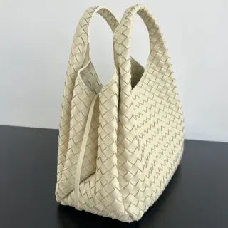 Women's Campana Leather 15.4 in Tote Bag 844250