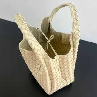 Women's Campana Leather 15.4 in Tote Bag 844250