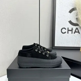 Women's Leather Low Top Sneakers 24020500270