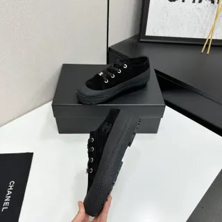 Women's Leather Low Top Sneakers 24020500270